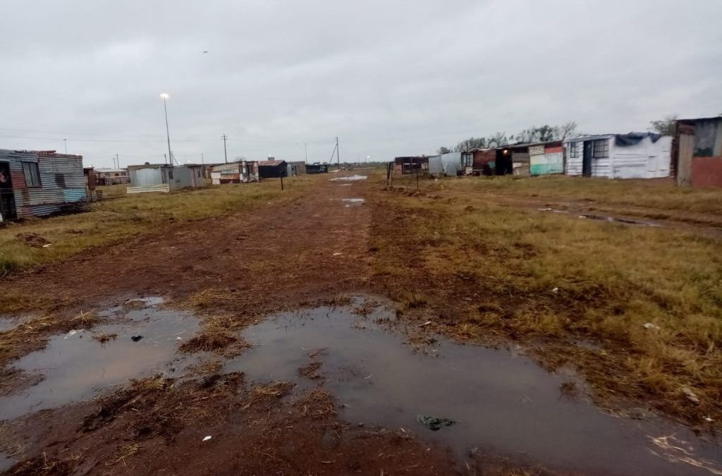 Gauteng Province and City of Ekurhuleni give thumbs up for re-blocking in Railway informal settlement, Tsakane.